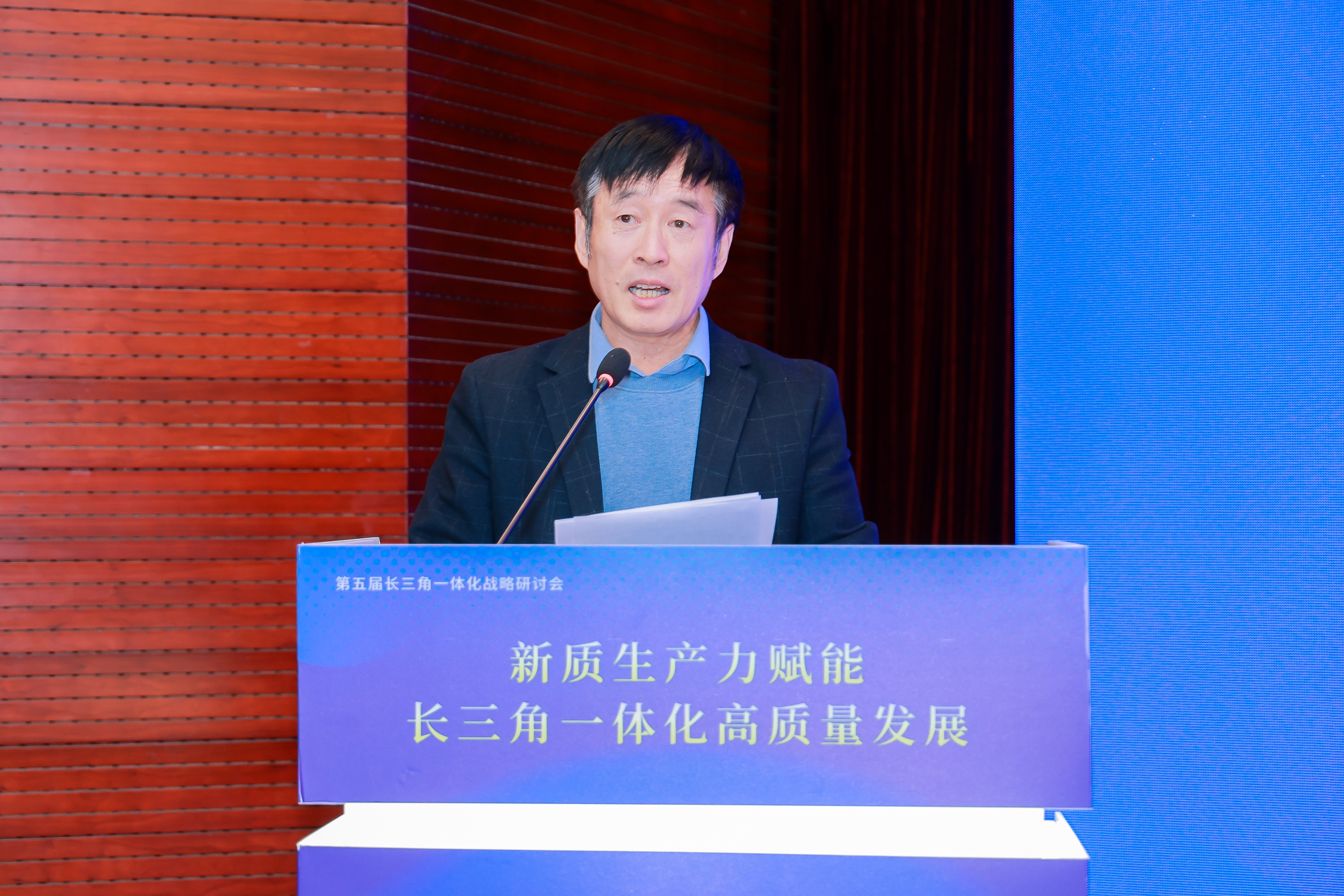 米兰体育app网址-包含“青训+产业+文化”深度融合赋能行业高质量发展，行业面貌持续改善的词条