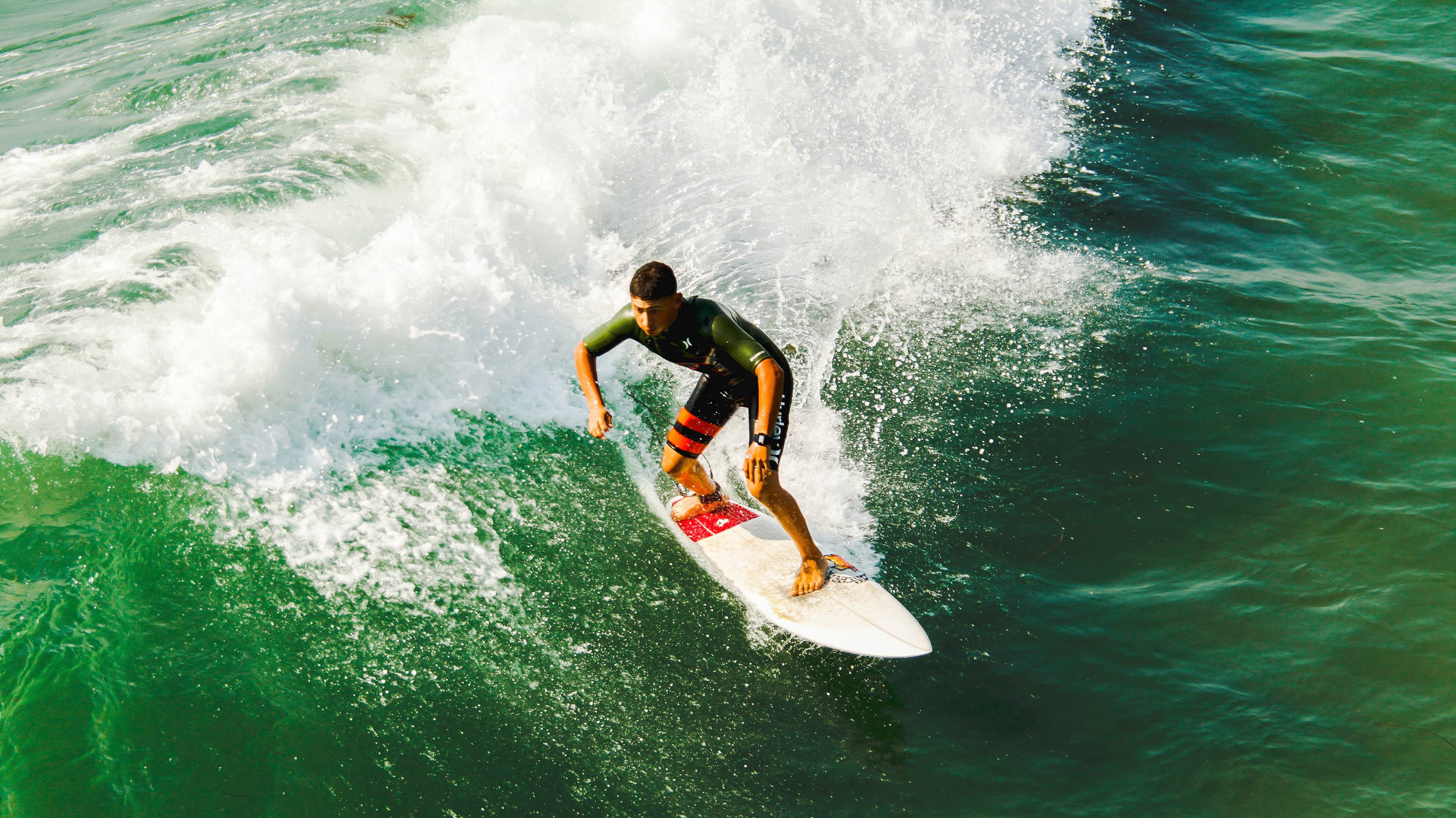 运动科学研究推动青少年篮球技术和身体素质双提升，青少年篮球运动员体能训练的研究